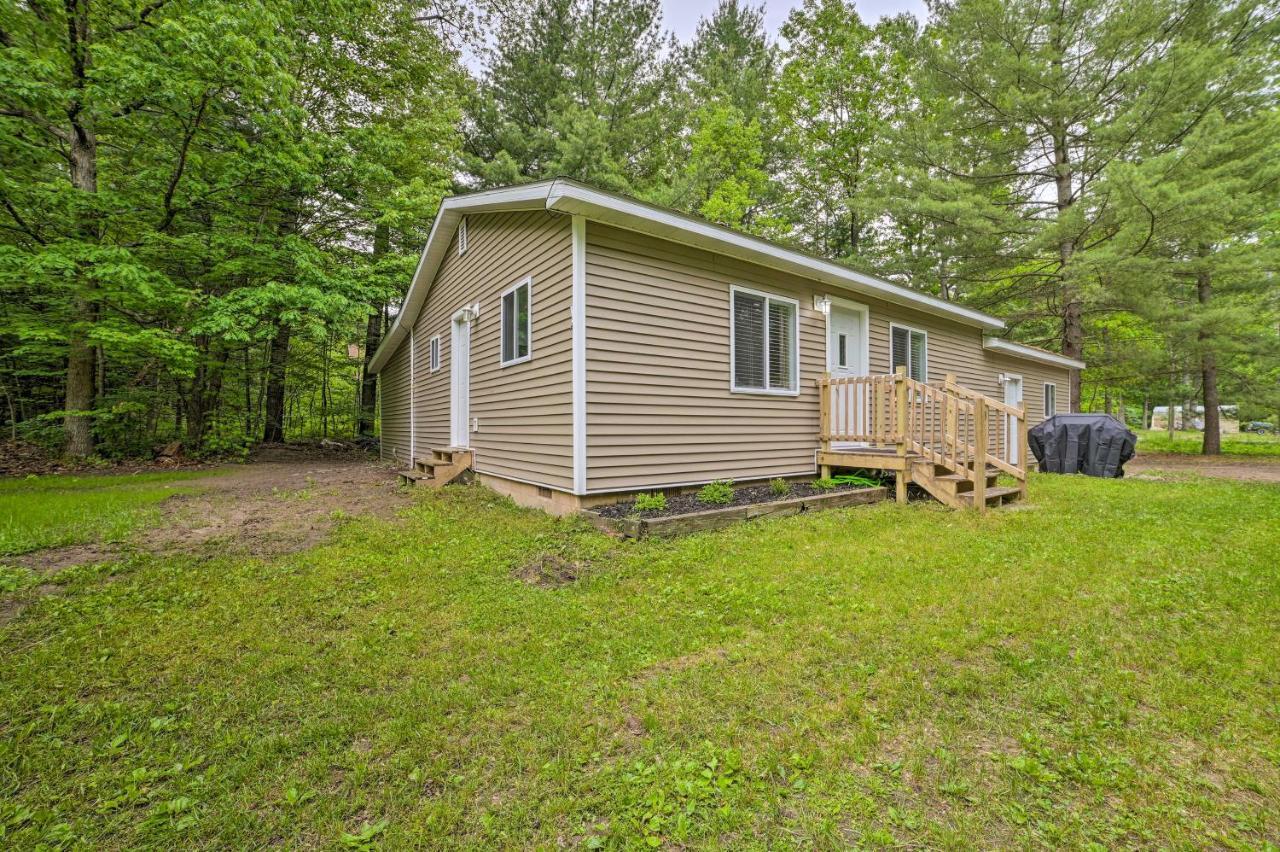 Vacation Rental In-Between Houghton And Higgins Lake Esterno foto